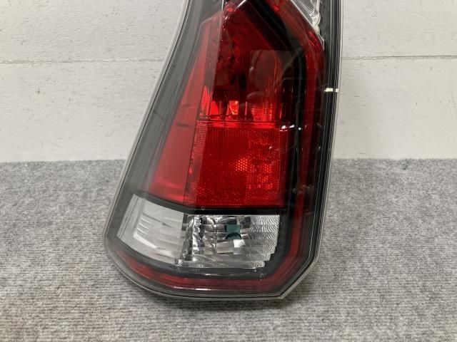 55-1291☆美品☆前期 LED C27 セレナ☆左テールライト KOITO 220