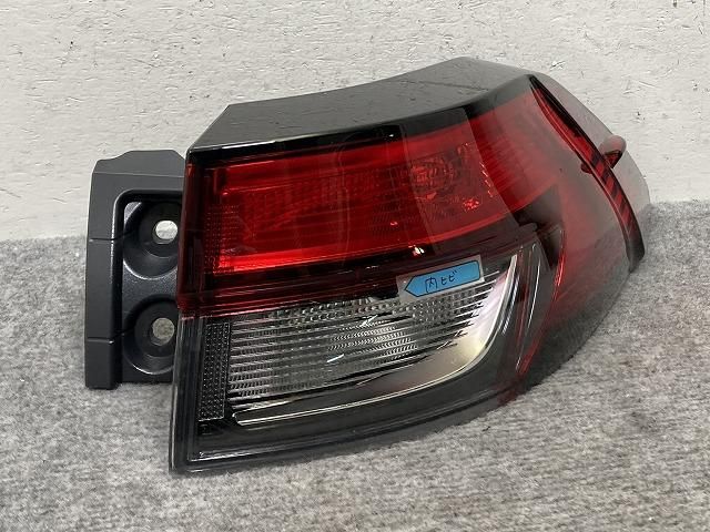 トヨタテールランプ 右 トヨタ 純正 ダイナ 《 XZU655 》 右テールランプ 81550-37260