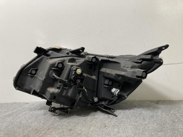 ZRR80 ヴォクシー　左右ヘッドライト ヴォクシー/VOXY V/X ハイブリッド 80系/ZRR80G/ZRR85G/ZWR80G