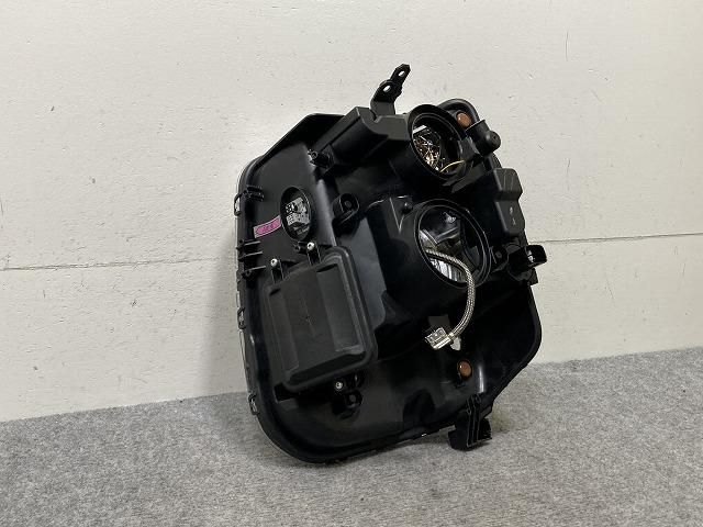 エブリィ　クリッパー17v 17wキセノンヘッドライトハウジング左　美品 エブリィ/NV100 クリッパーリオ/スクラム/タウンボックス DA17W