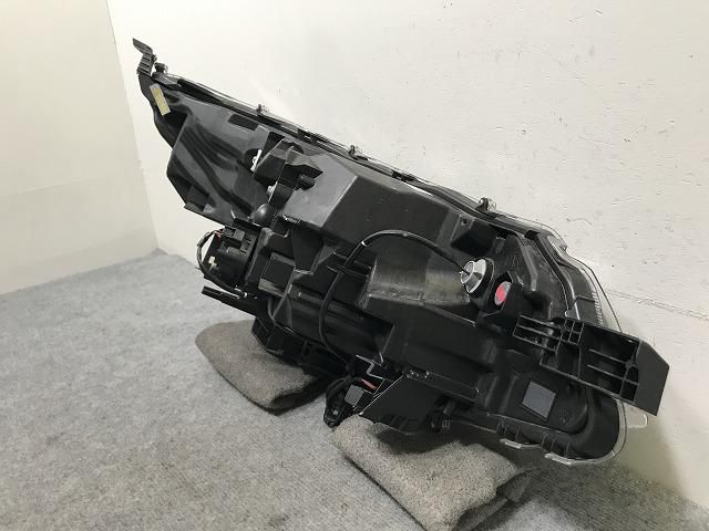 ノア NOAH 90系/ZWR90W/ZWR95W/MZRA90W/MZRA95W 純正 左 ヘッドライト