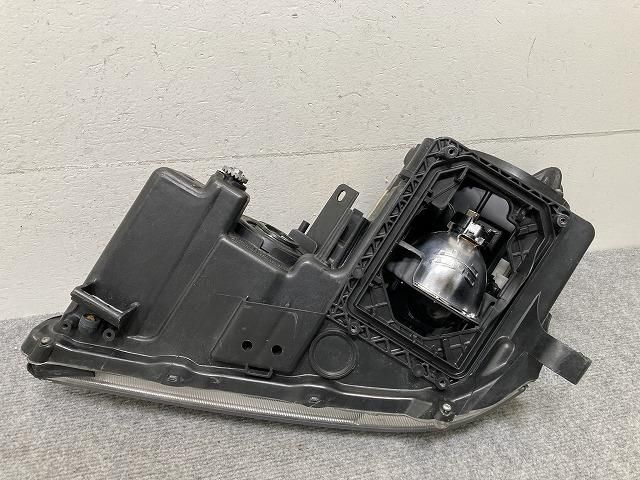 トヨタ 30 ハリアー 純正 HID ヘッドライト 左右 刻印 3 2025年最新】Yahoo!オークション -30 ハリアー ヘッドライト