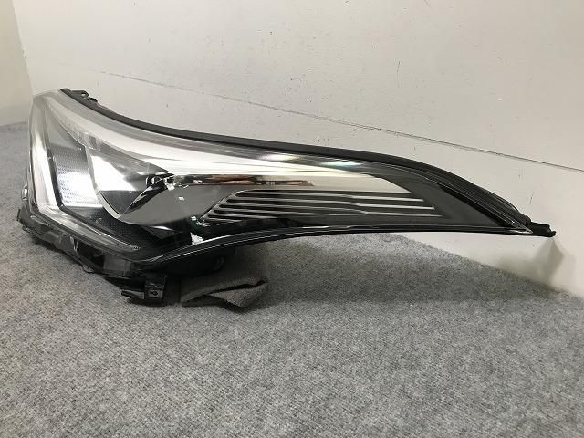 C-HR/CHR ZYX10/NGX10/NGX50 純正 中期 左 ヘッドライト/ランプ C-HR/CHR ZYX10/NGX10/NGX50 純正 中期 左 ヘッドライト/ランプ