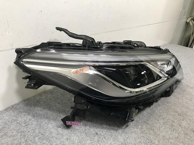 トヨタ純正ヘッドライト　クラウン ngp-parts-o-store_31200-24007299