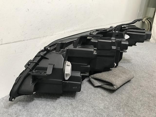 AZSH20 220クラウンハイブリッド 右ヘッドライト ジャンク!クラウン 220系/ARS220 ハイブリッド/AZSH20/AZSH21