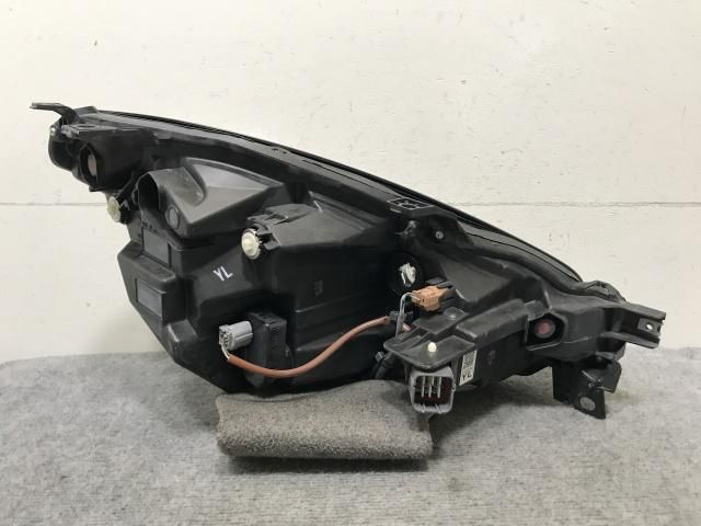 GR86/ハチロク ZN8 純正 左 ヘッドライト/ランプ LED レベライザー