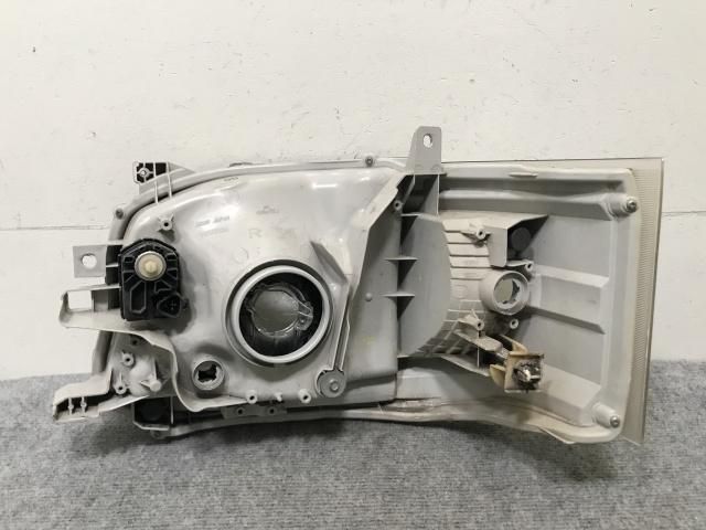 トヨタ純正　ハイエース　3型　ヘッドライト　レベライザー付き 楽天市場】ハイエース レジアスエース 200系 3型 HIDヘッド