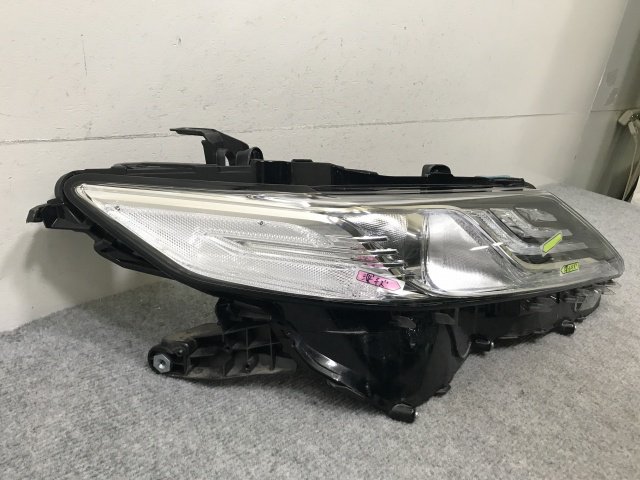 カムリ 70系/AXVH70/AXVH75 純正 前期 右 ヘッドライト/ランプ LED 刻印M KOITO 33-233 トヨタ(138577)