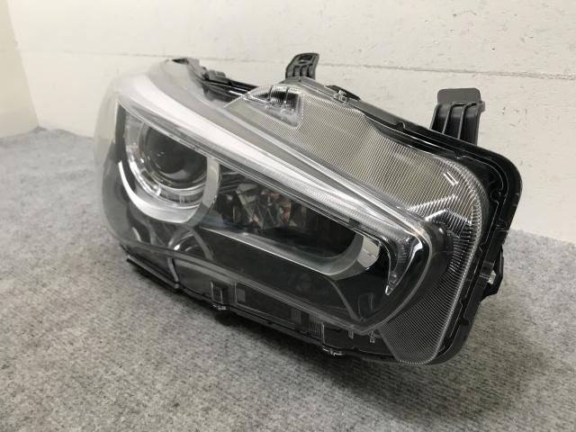 スカイライン V37/HV37/中期後期左ライト KOITO100-23743 スカイライン（日産） 2040842 スカイライン V37 中期 左ライト