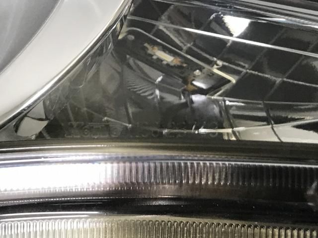 スカイライン V37/YV37/HV37/HNV37/ZV37 純正 中期 右 ヘッド スカイライン V37/YV37/HV37/HNV37/ZV37 純正 中期 右 ヘッド