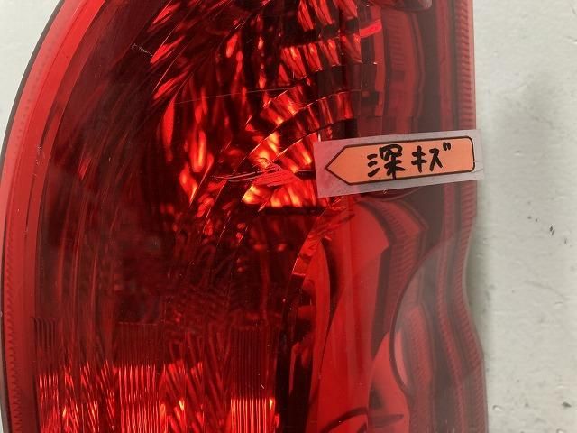 TOYOTA ハイエース テールランプ A045053 KOITO26-140 TOYOTA