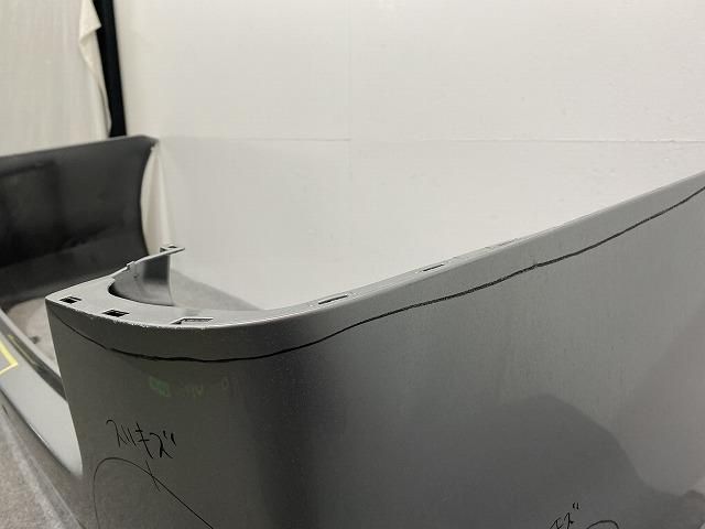 トヨタアルファードATH20W右テールランプリア右コーナーパネル優良品 トヨタアルファードATH20W右テールランプリア右コーナーパネル
