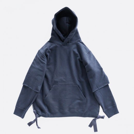 <img class='new_mark_img1' src='https://img.shop-pro.jp/img/new/icons39.gif' style='border:none;display:inline;margin:0px;padding:0px;width:auto;' />FRENCH TERRY LAYERED HOODIE