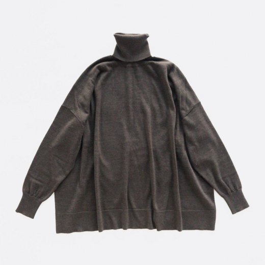 <img class='new_mark_img1' src='https://img.shop-pro.jp/img/new/icons39.gif' style='border:none;display:inline;margin:0px;padding:0px;width:auto;' />TURTLE NECK KNIT TUNIC