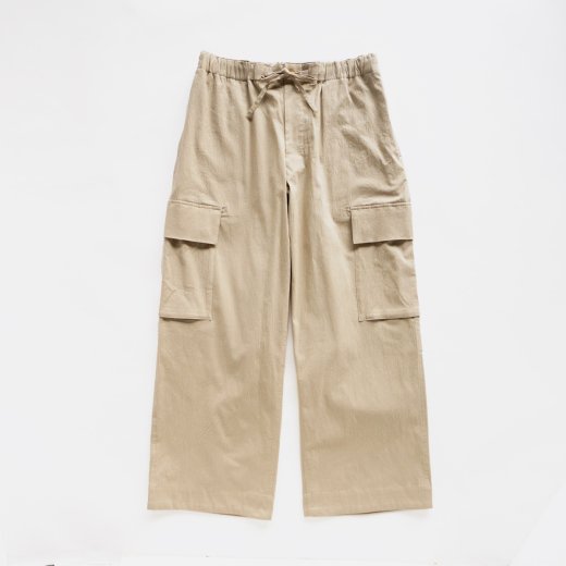 <img class='new_mark_img1' src='https://img.shop-pro.jp/img/new/icons1.gif' style='border:none;display:inline;margin:0px;padding:0px;width:auto;' />CREPE CLOTH CARGO PANTS