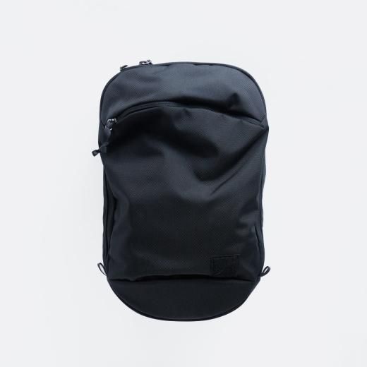 激レア 美品 POTER ✖︎ museum neu コラボ デイバック メンズ
