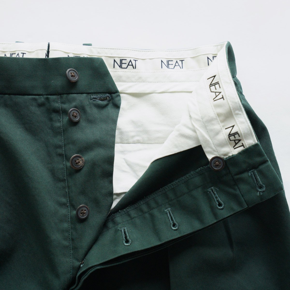 新品即決 NEAT --Greige Neat Chino chino - www.youngfarmers.org