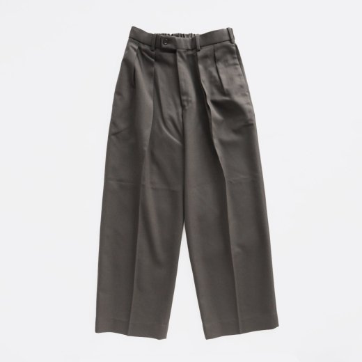 <img class='new_mark_img1' src='https://img.shop-pro.jp/img/new/icons1.gif' style='border:none;display:inline;margin:0px;padding:0px;width:auto;' />DOUBLE PLEATED TROUSERS