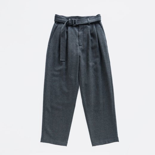 <img class='new_mark_img1' src='https://img.shop-pro.jp/img/new/icons1.gif' style='border:none;display:inline;margin:0px;padding:0px;width:auto;' />MELANGE WOOL BELTED TUCK PANTS