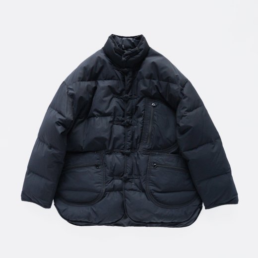 <img class='new_mark_img1' src='https://img.shop-pro.jp/img/new/icons1.gif' style='border:none;display:inline;margin:0px;padding:0px;width:auto;' />SHEEN NYLON CHINESE DOWN JACKET