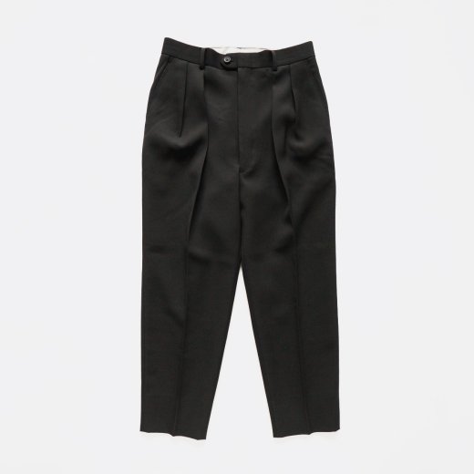 <img class='new_mark_img1' src='https://img.shop-pro.jp/img/new/icons1.gif' style='border:none;display:inline;margin:0px;padding:0px;width:auto;' />PURE BLACK WOOL GABERDINE 2-TUCK WIDE TAPERED SLACKS