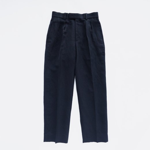 <img class='new_mark_img1' src='https://img.shop-pro.jp/img/new/icons1.gif' style='border:none;display:inline;margin:0px;padding:0px;width:auto;' />WIDE TAPERED TROUSERS 