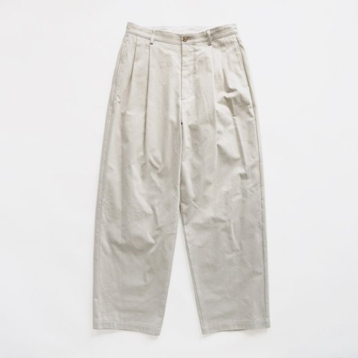 <img class='new_mark_img1' src='https://img.shop-pro.jp/img/new/icons1.gif' style='border:none;display:inline;margin:0px;padding:0px;width:auto;' />CHINO TROUSERS 