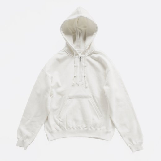 <img class='new_mark_img1' src='https://img.shop-pro.jp/img/new/icons1.gif' style='border:none;display:inline;margin:0px;padding:0px;width:auto;' />FRONT ZIP HOODIE
