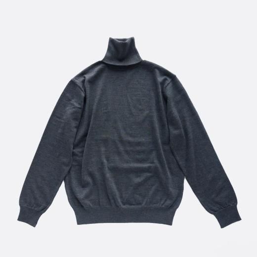 <img class='new_mark_img1' src='https://img.shop-pro.jp/img/new/icons1.gif' style='border:none;display:inline;margin:0px;padding:0px;width:auto;' />TURTLE NECK KNIT PULLOVER