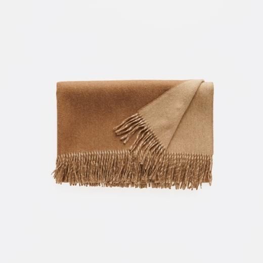 <img class='new_mark_img1' src='https://img.shop-pro.jp/img/new/icons1.gif' style='border:none;display:inline;margin:0px;padding:0px;width:auto;' />TWO-COLOR LARGE BRUSHED STOLE