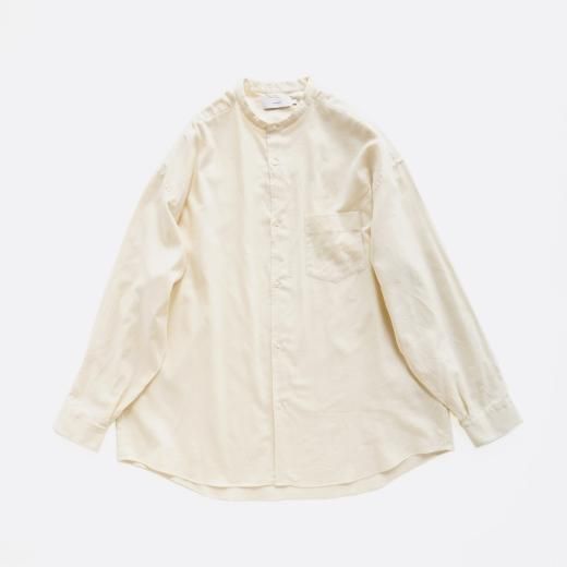 <img class='new_mark_img1' src='https://img.shop-pro.jp/img/new/icons1.gif' style='border:none;display:inline;margin:0px;padding:0px;width:auto;' />COTTON CASHMERE L/S OVERSIZED BAND COLLAR SHIRT