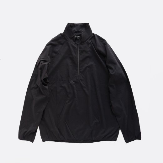 <img class='new_mark_img1' src='https://img.shop-pro.jp/img/new/icons1.gif' style='border:none;display:inline;margin:0px;padding:0px;width:auto;' />SHORT ZIP FLOATING WIND SHELL JACKET