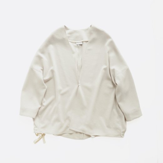 <img class='new_mark_img1' src='https://img.shop-pro.jp/img/new/icons1.gif' style='border:none;display:inline;margin:0px;padding:0px;width:auto;' />POLYESTER SMOOTH TWILL CLOTH BLOUSON