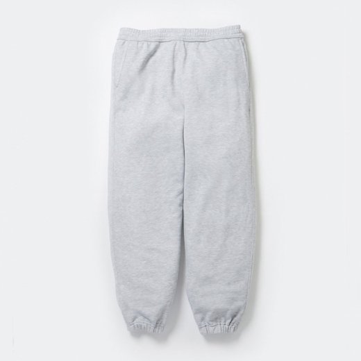 <img class='new_mark_img1' src='https://img.shop-pro.jp/img/new/icons1.gif' style='border:none;display:inline;margin:0px;padding:0px;width:auto;' />TECH SWEAT PANTS