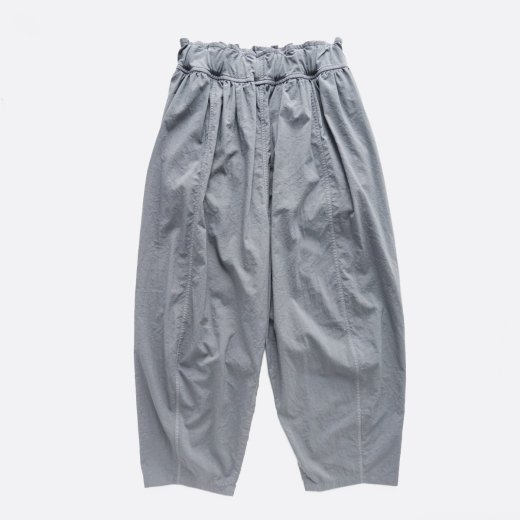 <img class='new_mark_img1' src='https://img.shop-pro.jp/img/new/icons1.gif' style='border:none;display:inline;margin:0px;padding:0px;width:auto;' />AIR TEXTURED NYLON YARN MATTE OX CLOTH VOLUME TAPERED PANTS
