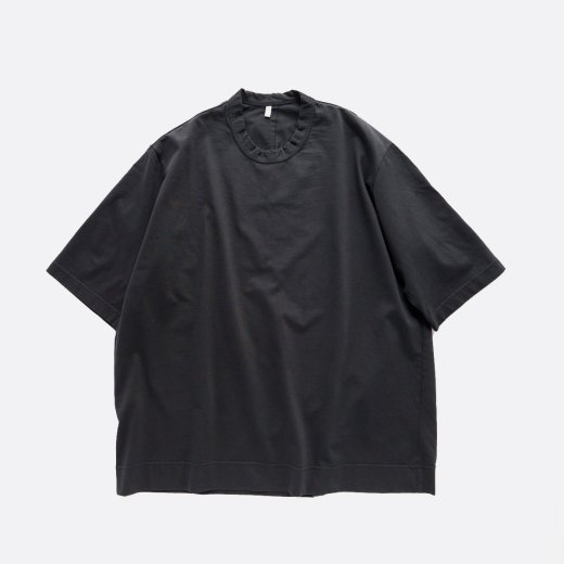 <img class='new_mark_img1' src='https://img.shop-pro.jp/img/new/icons1.gif' style='border:none;display:inline;margin:0px;padding:0px;width:auto;' />HIGH TWISTED COTTON JERSEY STITCH CUT&SEWN