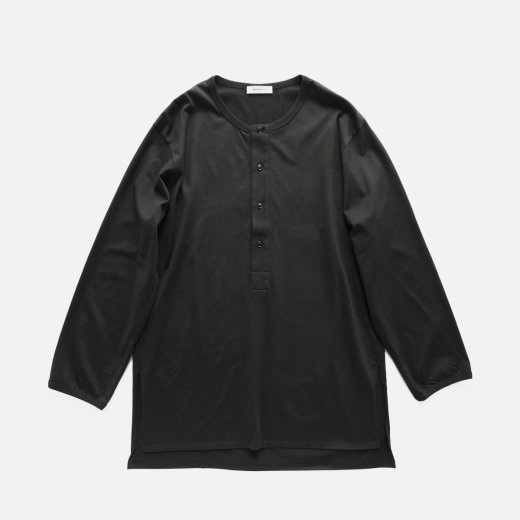 <img class='new_mark_img1' src='https://img.shop-pro.jp/img/new/icons1.gif' style='border:none;display:inline;margin:0px;padding:0px;width:auto;' />HENLEY NECK LONG SLEEVE SHIRT