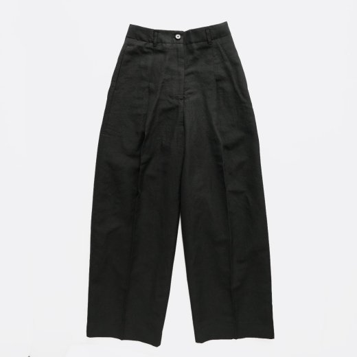 <img class='new_mark_img1' src='https://img.shop-pro.jp/img/new/icons1.gif' style='border:none;display:inline;margin:0px;padding:0px;width:auto;' />WOOL LINEN 1TUCK WIDE TROUSERS
