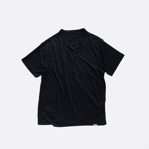 <img class='new_mark_img1' src='https://img.shop-pro.jp/img/new/icons1.gif' style='border:none;display:inline;margin:0px;padding:0px;width:auto;' />SUPER120s WASHABLE WOOL JERSEY THE WOOL TEE