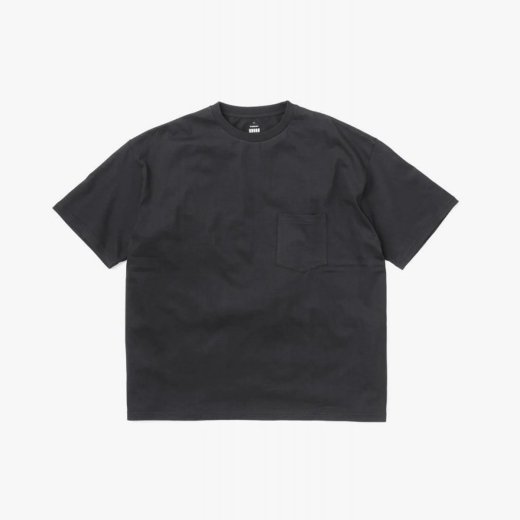 <img class='new_mark_img1' src='https://img.shop-pro.jp/img/new/icons1.gif' style='border:none;display:inline;margin:0px;padding:0px;width:auto;' /> S/S OVERSIZED POCKET TEE