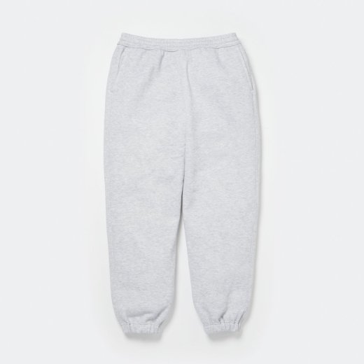 <img class='new_mark_img1' src='https://img.shop-pro.jp/img/new/icons1.gif' style='border:none;display:inline;margin:0px;padding:0px;width:auto;' />TECH SWEAT PANTS