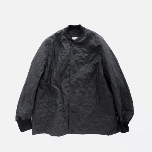 <img class='new_mark_img1' src='https://img.shop-pro.jp/img/new/icons1.gif' style='border:none;display:inline;margin:0px;padding:0px;width:auto;' />COTTON LIKE POLYESTER TYPEWRITER KOMA THERMO QUILT COACH JACKET