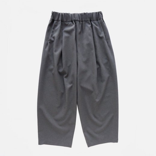 <img class='new_mark_img1' src='https://img.shop-pro.jp/img/new/icons1.gif' style='border:none;display:inline;margin:0px;padding:0px;width:auto;' />OCTAGRAM POLYESTER MATTE PLAIN FABRIC PANTS