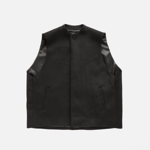 <img class='new_mark_img1' src='https://img.shop-pro.jp/img/new/icons1.gif' style='border:none;display:inline;margin:0px;padding:0px;width:auto;' />SUPER 100'S WOOL SHORT BEAVER CLOTH VEST