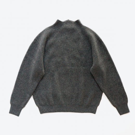 <img class='new_mark_img1' src='https://img.shop-pro.jp/img/new/icons1.gif' style='border:none;display:inline;margin:0px;padding:0px;width:auto;' />TRIANGLE TURTLE NECK PULLOVER