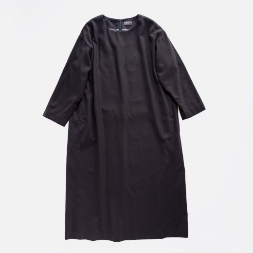 <img class='new_mark_img1' src='https://img.shop-pro.jp/img/new/icons1.gif' style='border:none;display:inline;margin:0px;padding:0px;width:auto;' />BOTANY WOOL BOAT NECK DRESS