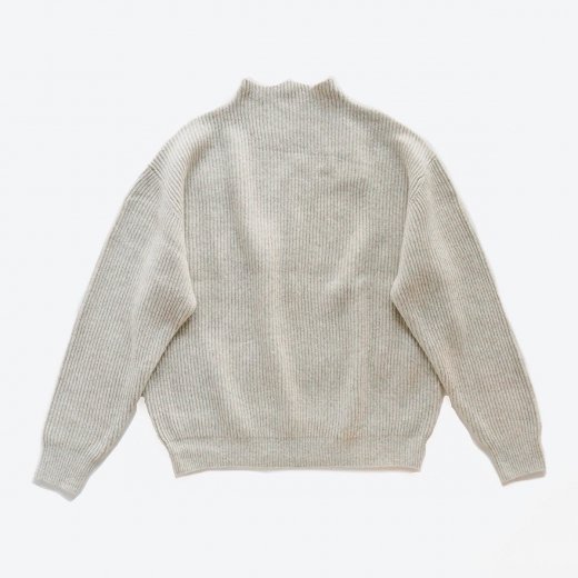 <img class='new_mark_img1' src='https://img.shop-pro.jp/img/new/icons1.gif' style='border:none;display:inline;margin:0px;padding:0px;width:auto;' />TRIANGLE TURTLE NECK PULLOVER