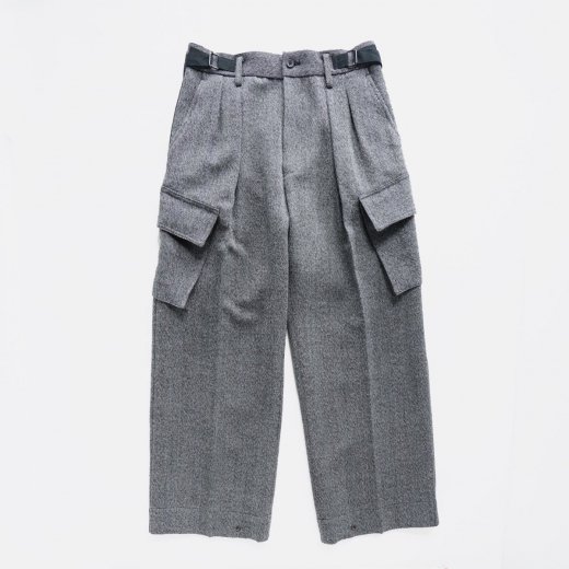 <img class='new_mark_img1' src='https://img.shop-pro.jp/img/new/icons1.gif' style='border:none;display:inline;margin:0px;padding:0px;width:auto;' />CARGO TROUSERS