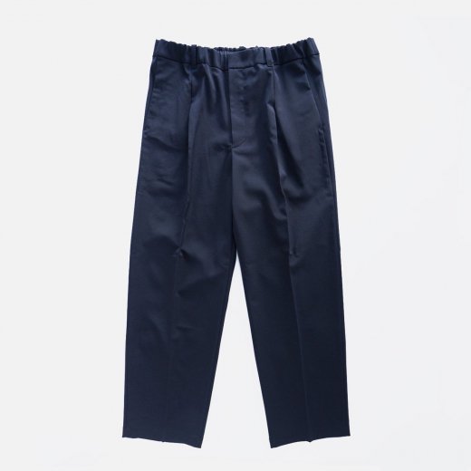 <img class='new_mark_img1' src='https://img.shop-pro.jp/img/new/icons1.gif' style='border:none;display:inline;margin:0px;padding:0px;width:auto;' />ONE TUCK STRAIGHT PANTS