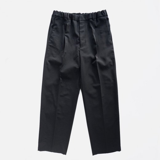 <img class='new_mark_img1' src='https://img.shop-pro.jp/img/new/icons1.gif' style='border:none;display:inline;margin:0px;padding:0px;width:auto;' />ONE TUCK STRAIGHT PANTS